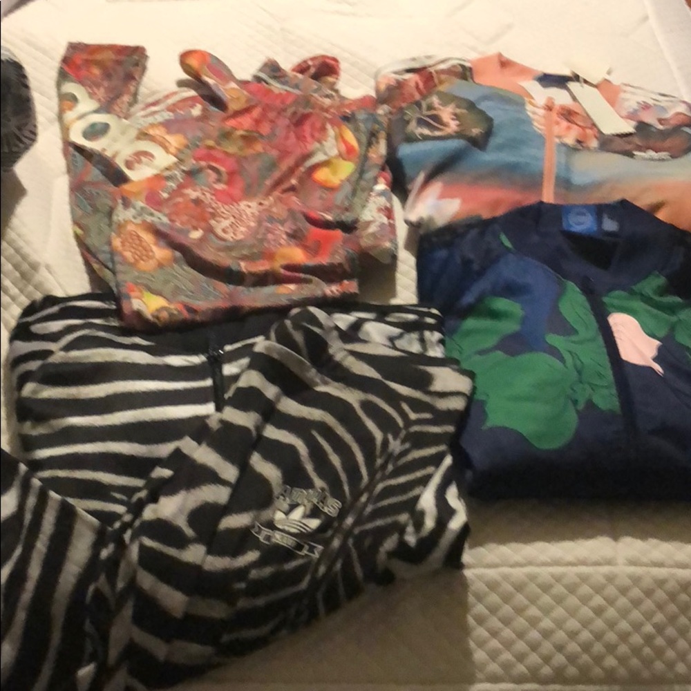 Adidas bundle 4 jackets 2 legging